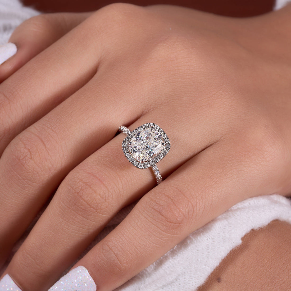 Cushion Cut Moissanite Luxury Ring